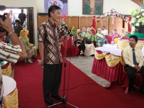 Penyerahan Sertifikat ISO - Kata sambutan dari Gubernur Sumatra Barat yang diwakili oleh Bapak Fajarudin Kepala Biro Perekonomian Sumbar
